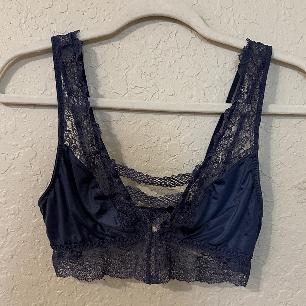 Victoria's Secret Blue Lace Bralette 4